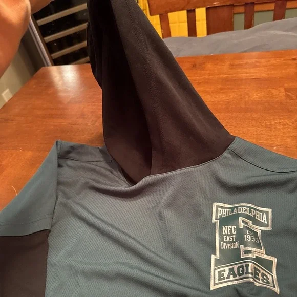Philadelphia Eagles Kids Youth Green/Black Long Sleeve Shirt sz. M New - Picture 6 of 6